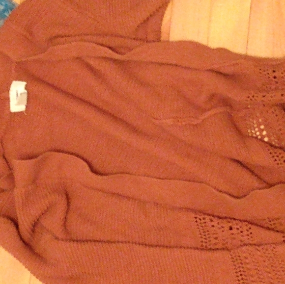 Small - Picture 2 of 2